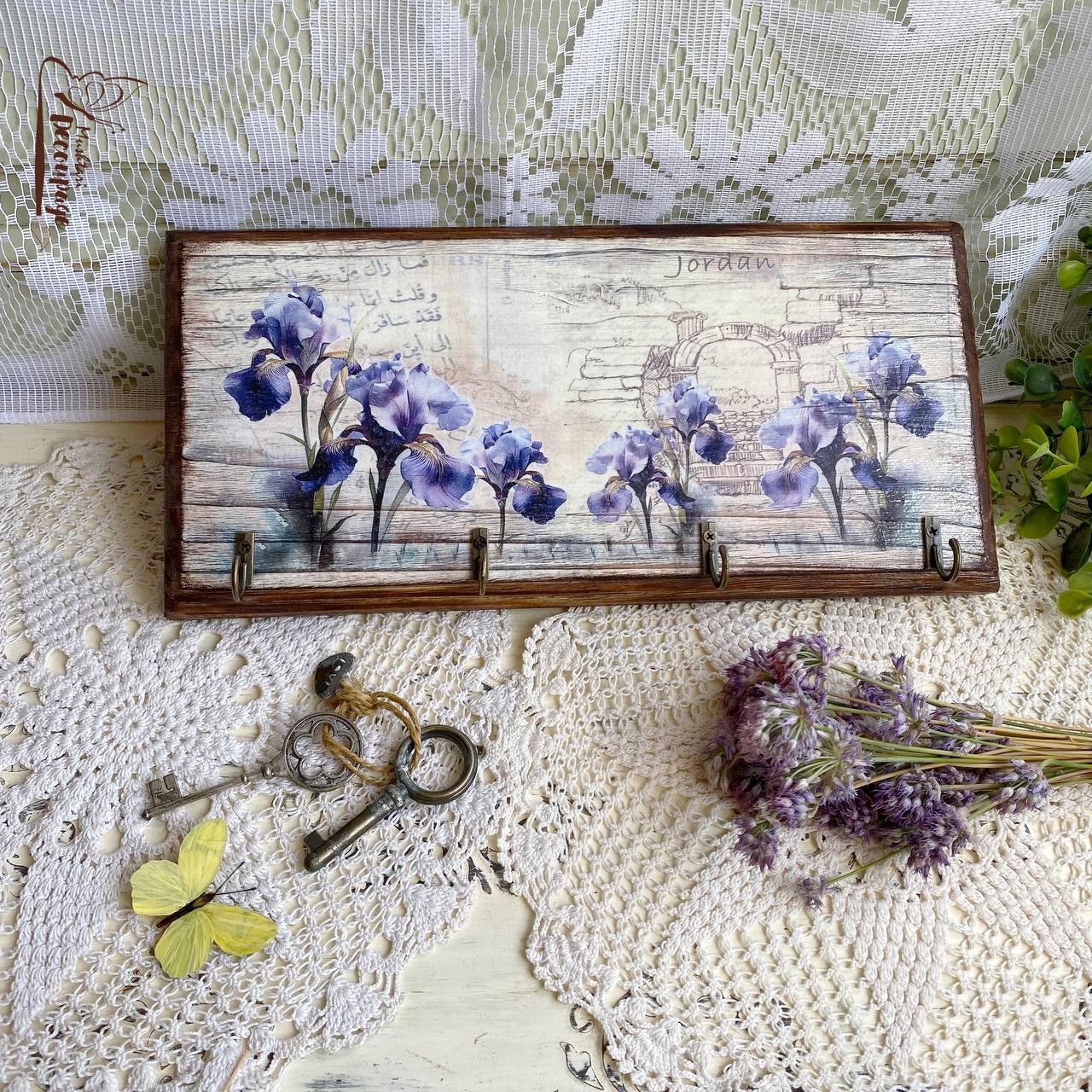 Wooden Key Holder - Virtual Bazaar Jordan