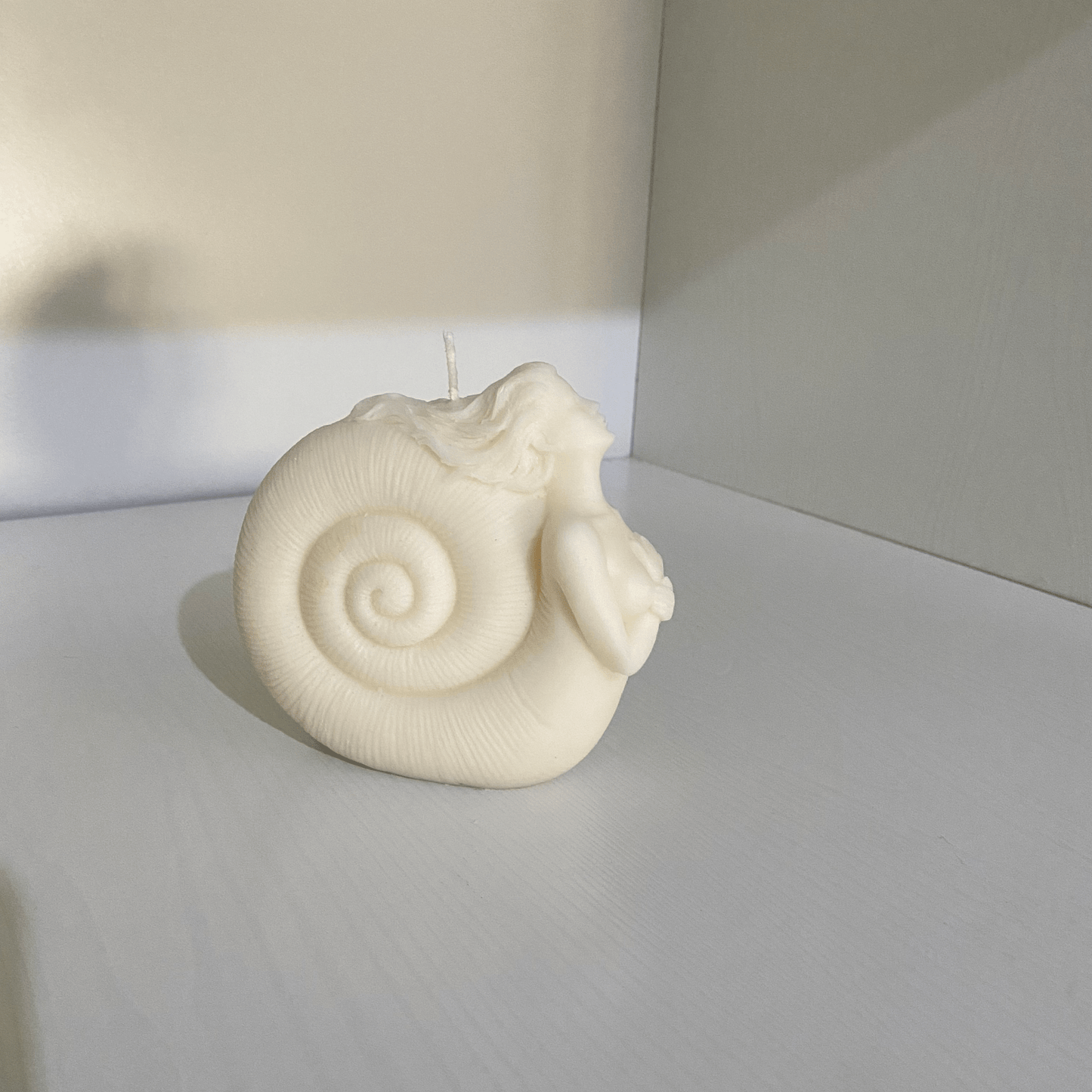 Queen of the Seas candle (Mermaid Candle) - Virtual Bazaar Jordan