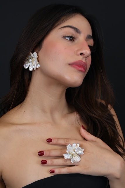 A set of earrings - Virtual Bazaar Jordan