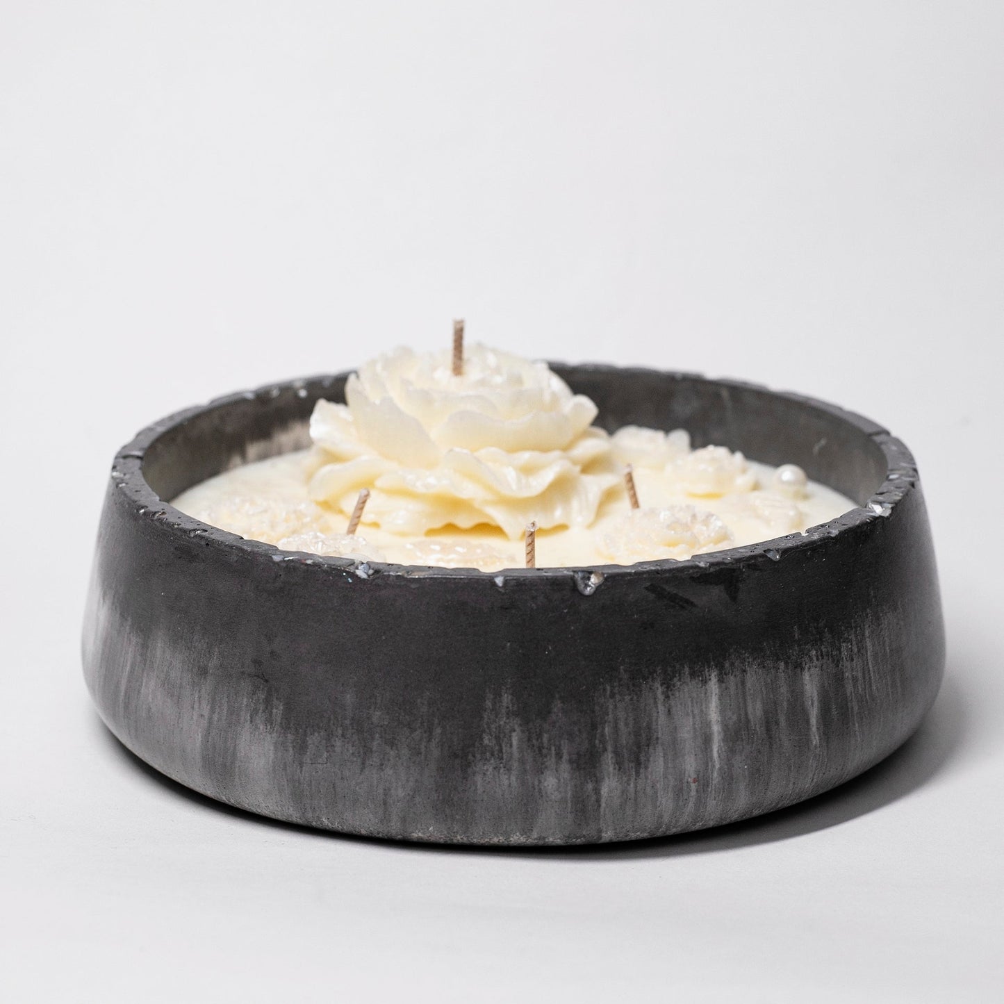 Big Artisan Candle in Stone, Pearls Collection, Lavender and Lemon, 500ml - Wonder Candles