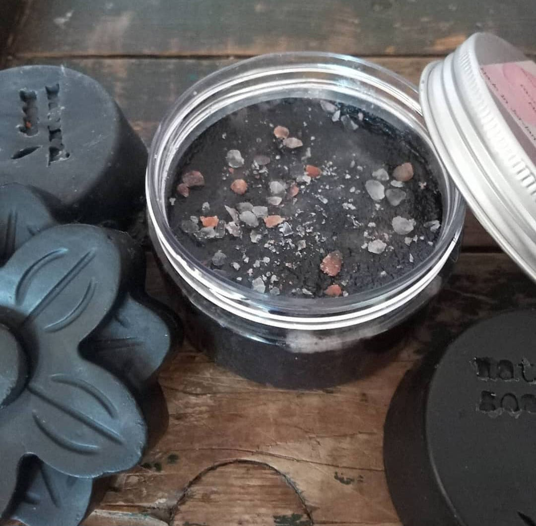 CHARCOAL DEAD SEA SALT SCRUB