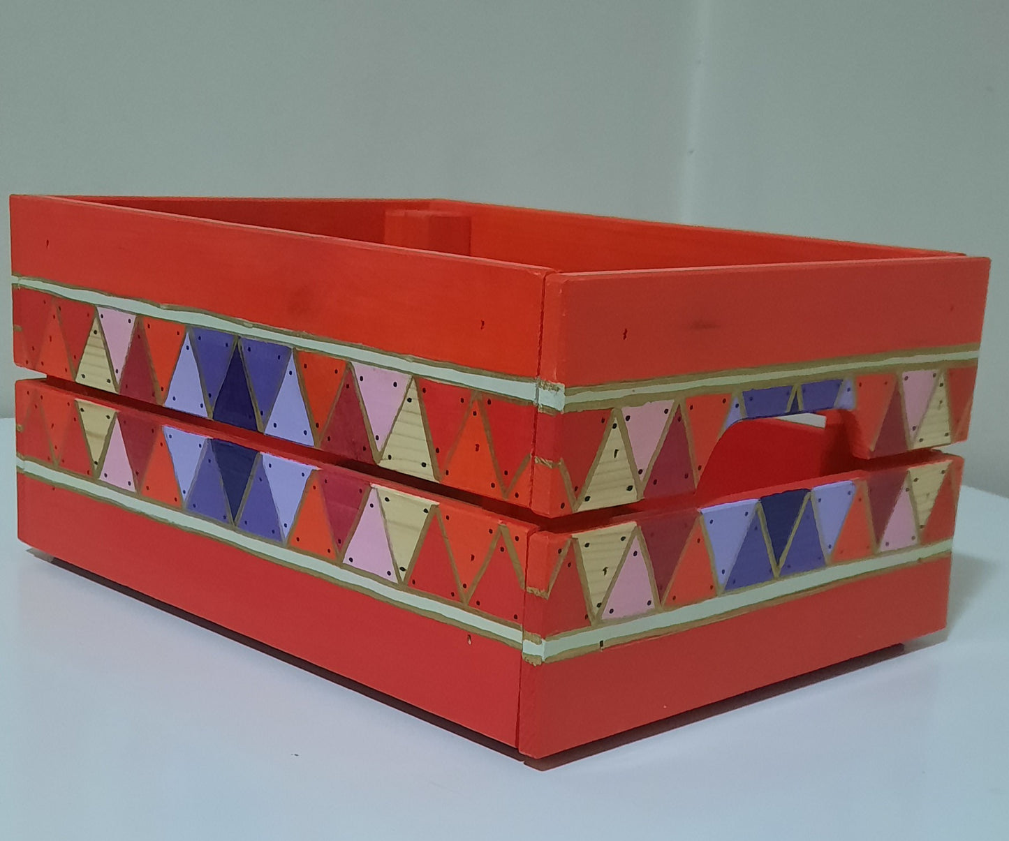 Wood Box / Acrylic Paint - Virtual Bazaar Jordan