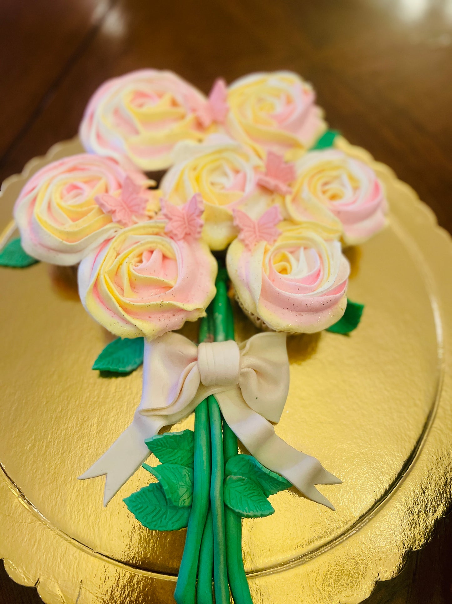 Cupcakes Bouquet, From Yaroz Sweets & Treats