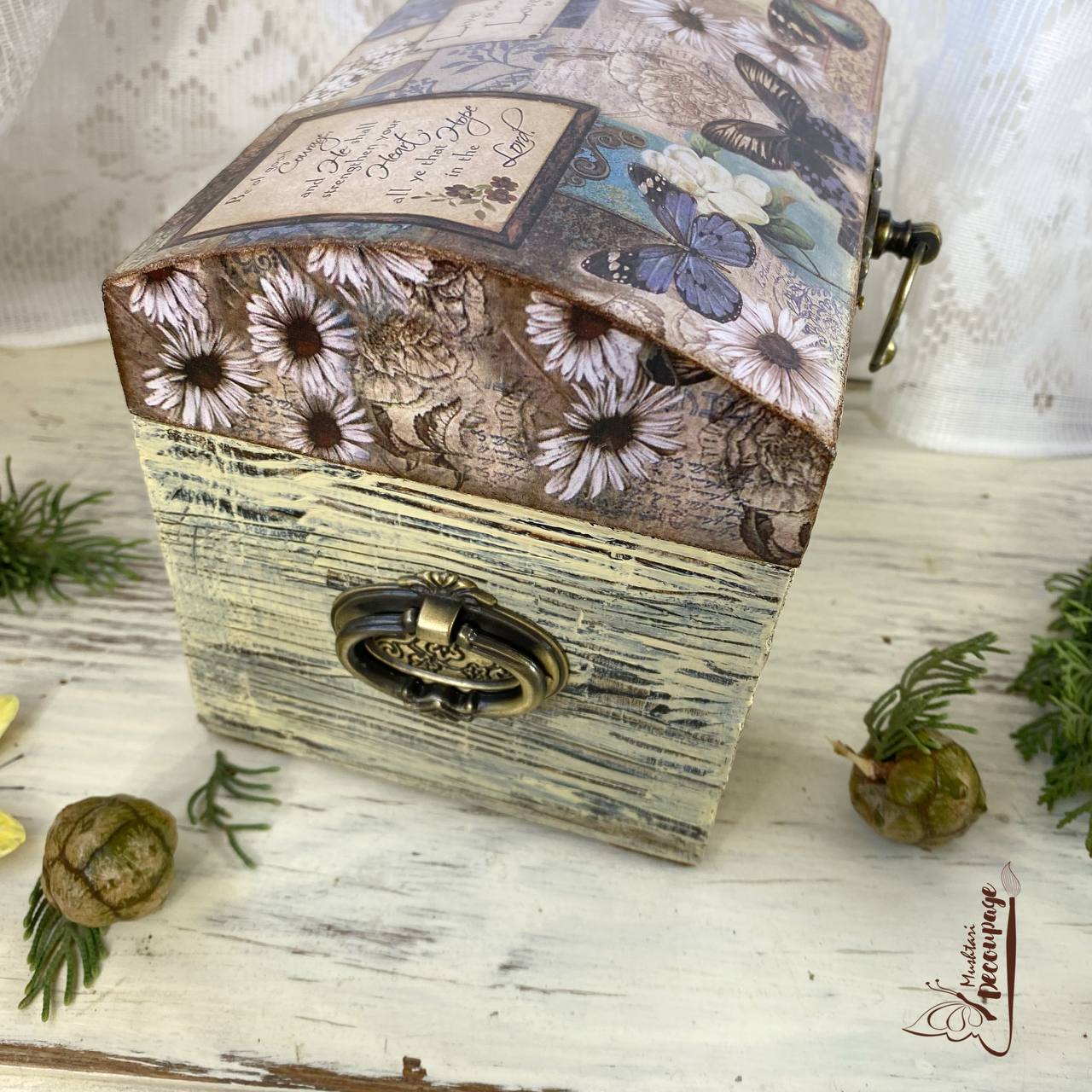 Wooden Box (9*12*12cm) - Virtual Bazaar Jordan