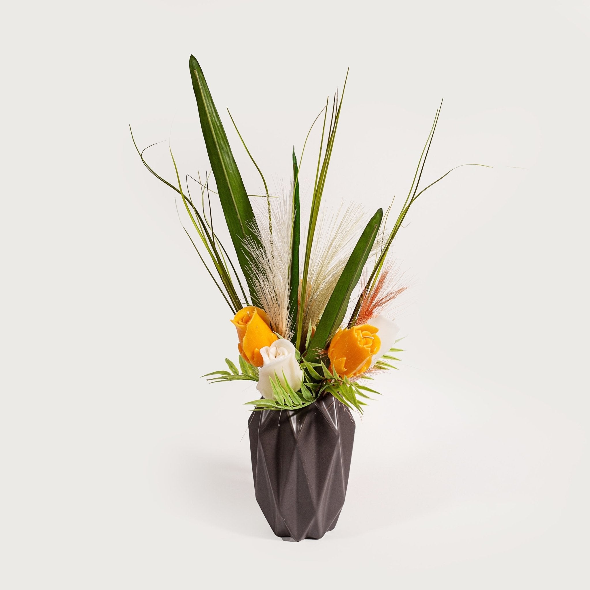 Vase candle ( 8 flowers) - Virtual Bazaar Jordan