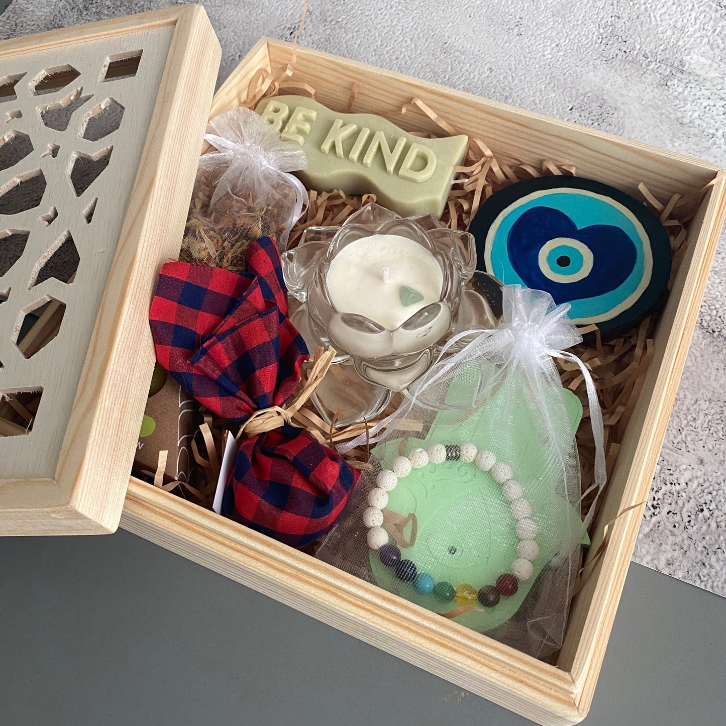 Gift Box with Local Products, by WOW Shop