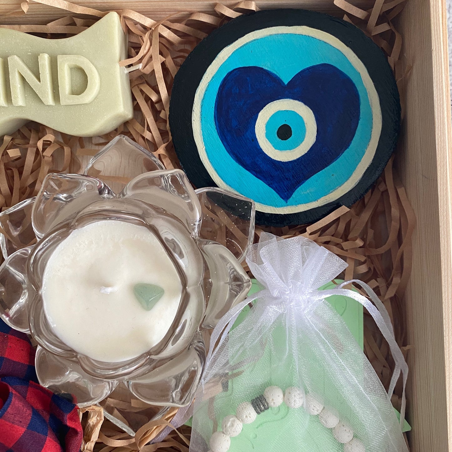 Gift Box with Local Products, by WOW Shop