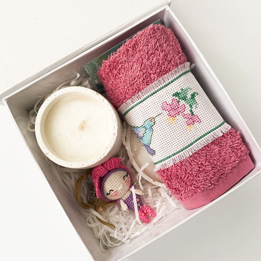 Gift Box with Local Products, by WOW Shop