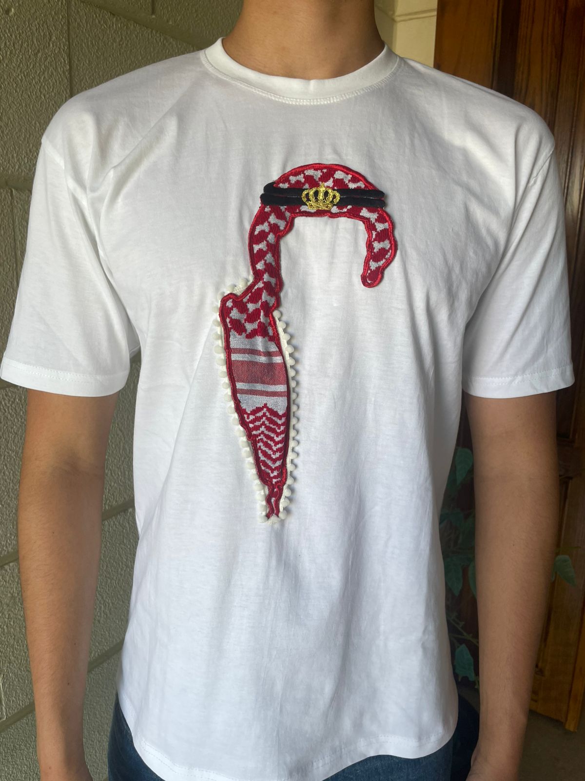 Authentic t-shirt with hatta fabric