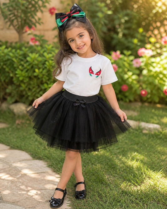 Tshirt skirt and hair clip