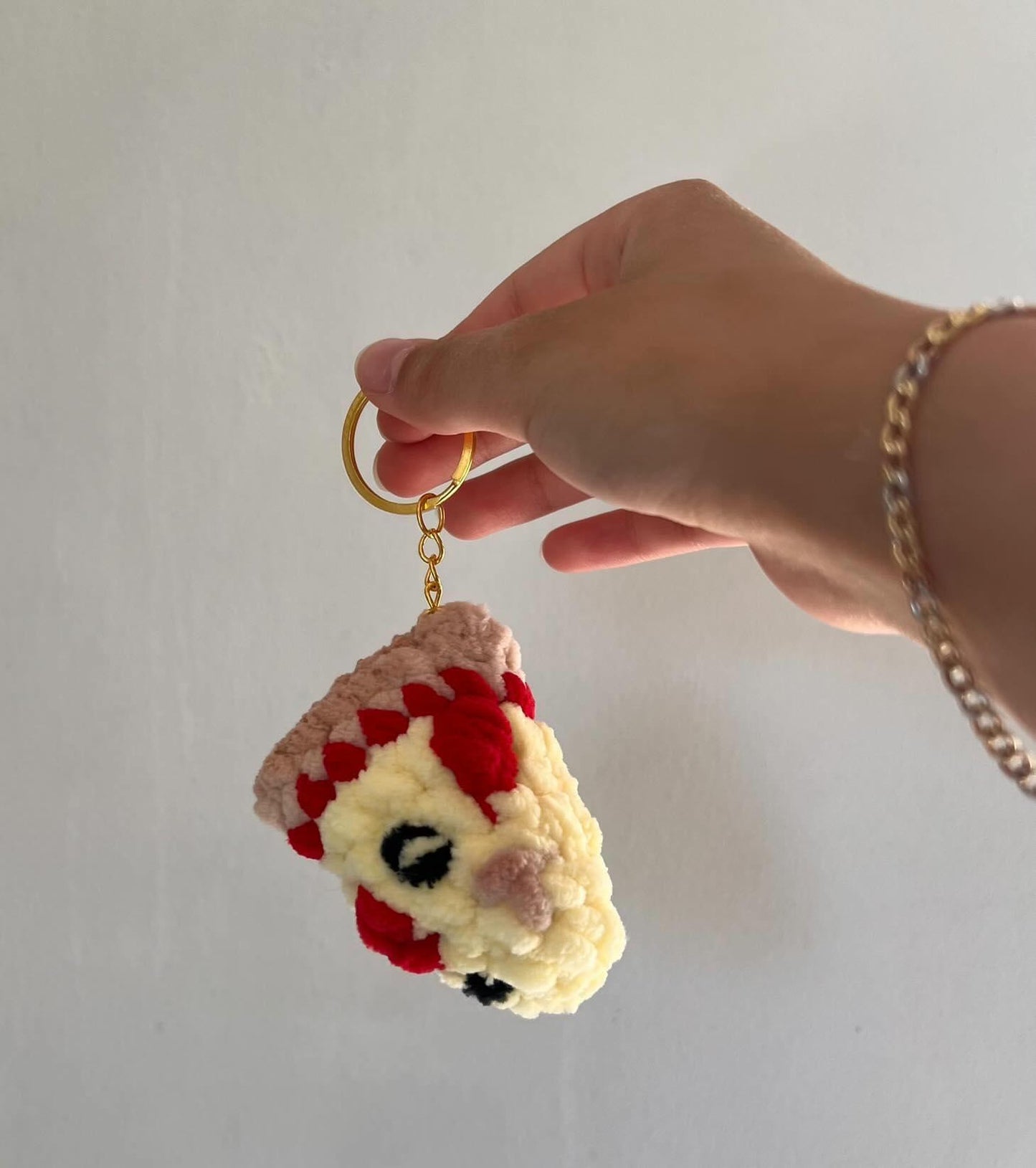 Crochet pizza slice keychain