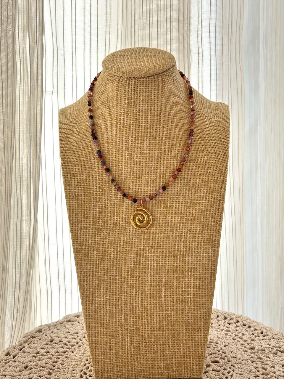 Agate choker with stainless steel pendant