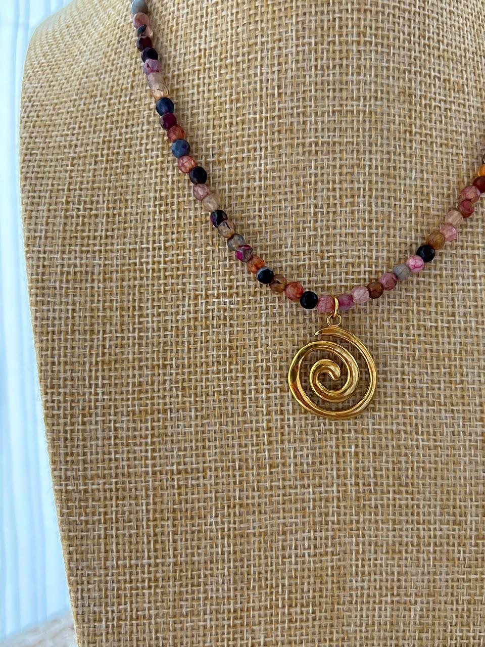 Agate choker with stainless steel pendant
