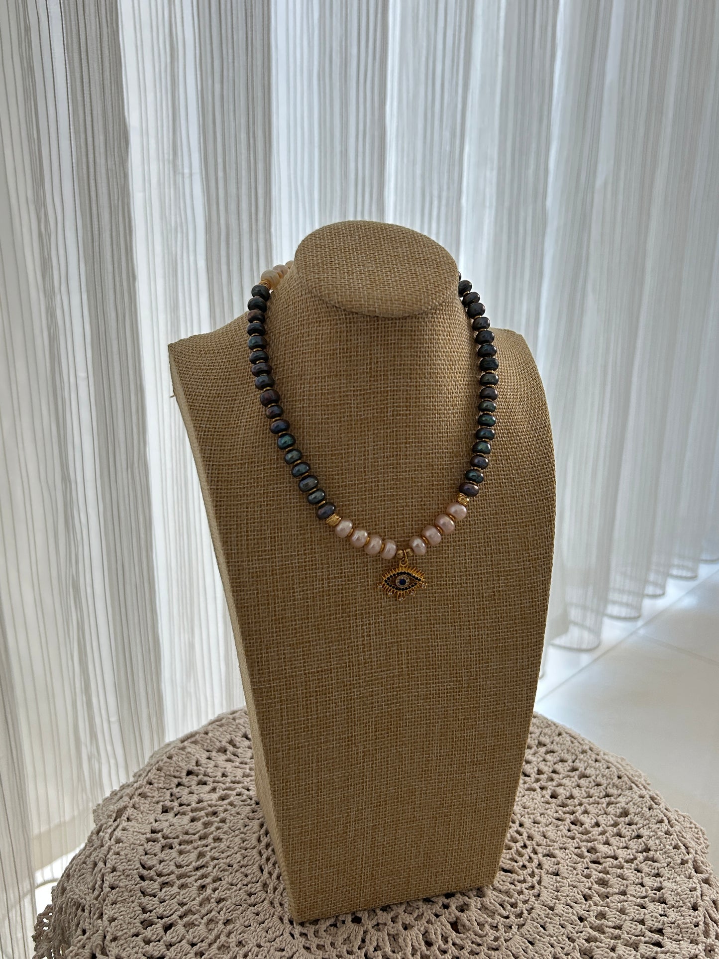 Mixed Fresh Water Pearl Eye necklace