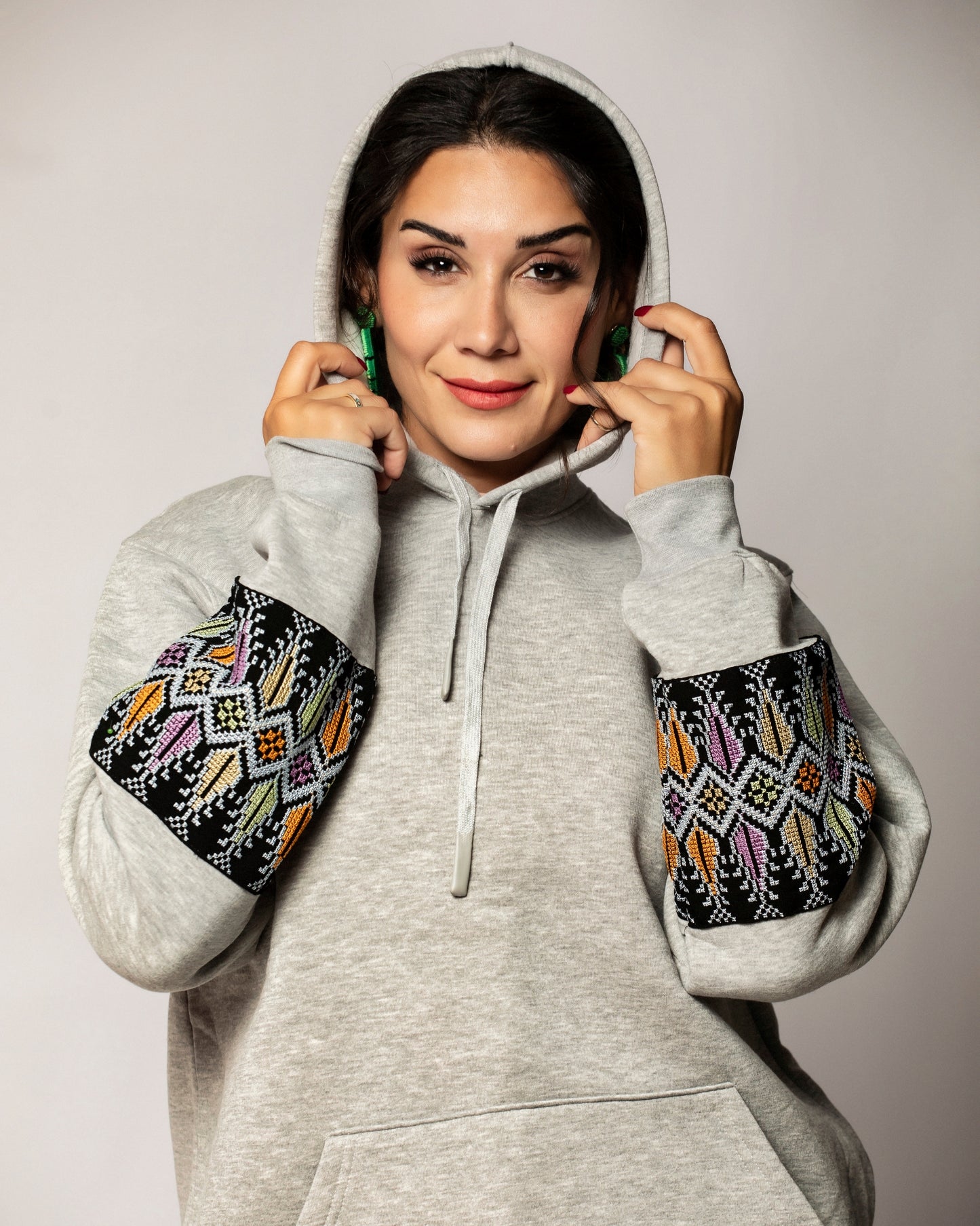 Hoodie with hatta sleves
