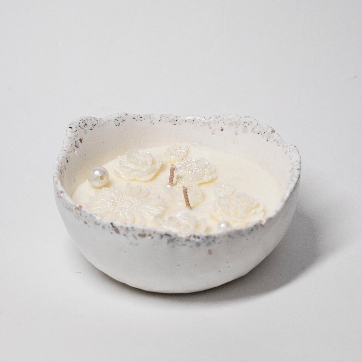 Artisan Candle in Stone, Pearls Collection, Lavender and Lemon, 300ml - Wonder Candles