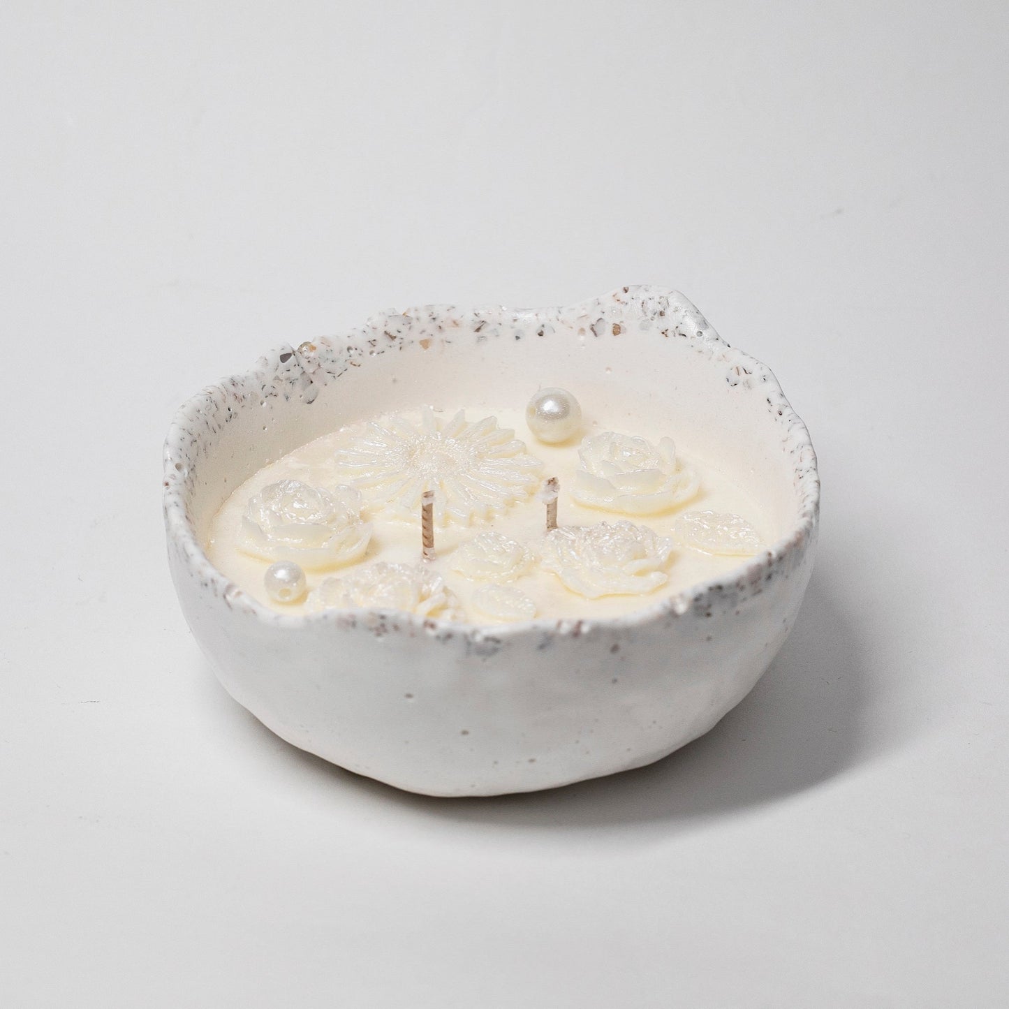 Artisan Candle in Stone, Pearls Collection, Lavender and Lemon, 300ml - Wonder Candles