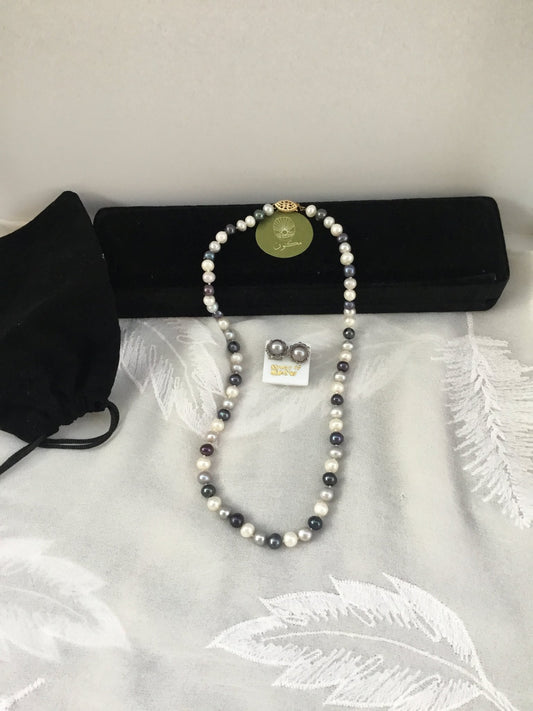 Set of Pearl Necklace and Earrings - Virtual Bazaar Jordan